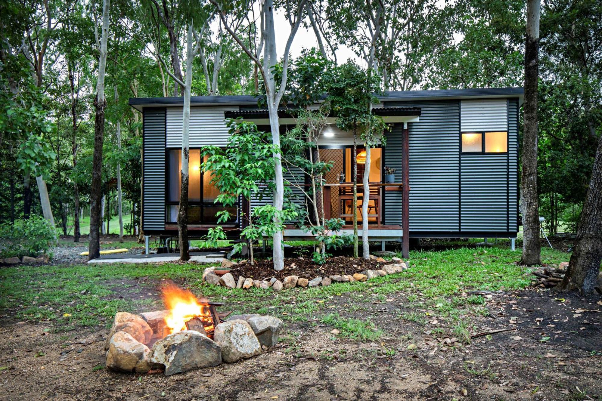 Airlie Beach Eco Cabins - Adults Only Ngoại thất bức ảnh